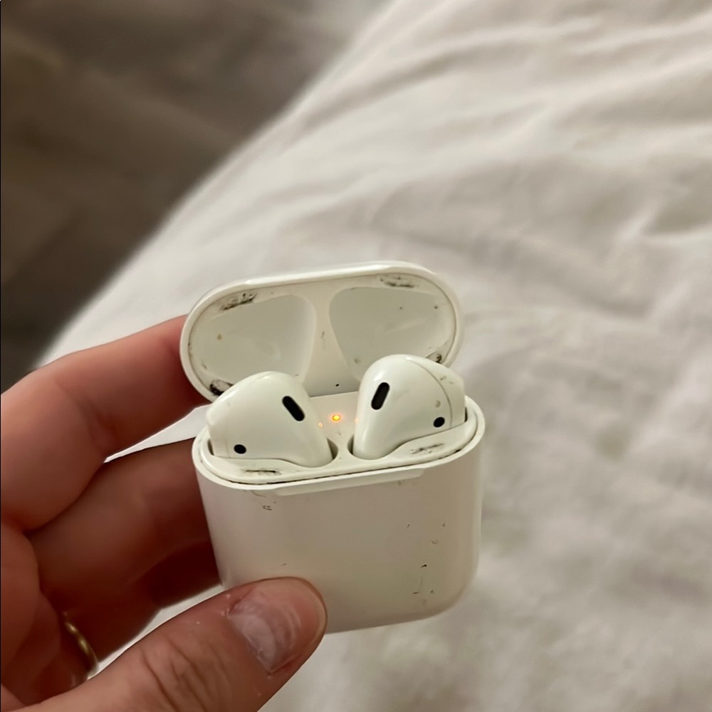 AirPods